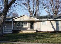  Wood Lane Dr, La Vista NE
