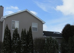 Pre-foreclosure in  GLACIER PKWY Algonquin, IL 60102