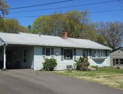 Pre-foreclosure in  BRADLEY ST East Hartford, CT 06118