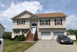 Pre-foreclosure in  GABBY LN Middletown, NY 10940