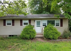 Pre-foreclosure in  APPLEGATE AVE Toms River, NJ 08757
