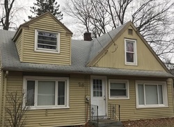 Pre-foreclosure in  JENNINGS ST Springfield, MA 01119