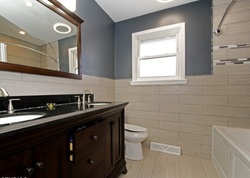 Pre-foreclosure in  N LAWNDALE AVE Lincolnwood, IL 60712
