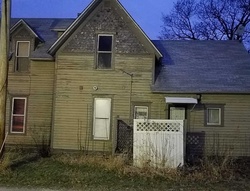 Pre-foreclosure in  W OAK ST Paxton, IL 60957