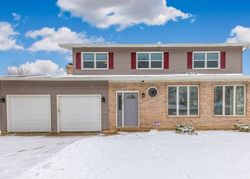 Pre-foreclosure in  CHARLESTOWN DR Bolingbrook, IL 60440