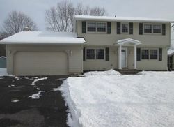 Pre-foreclosure in  DEERFIELD RD Liverpool, NY 13090