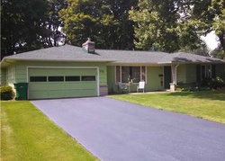 Pre-foreclosure Listing in HILLCREST DR PENFIELD, NY 14526