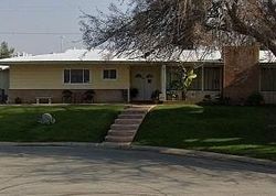 Pre-foreclosure Listing in CRESTMONT DR BAKERSFIELD, CA 93306