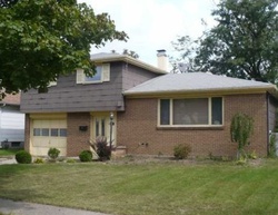 Pre-foreclosure in  KINGSTON LN Buffalo, NY 14225