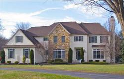 Pre-foreclosure in  HEATHER KNOLL LN Media, PA 19063