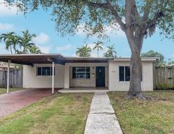 Pre-foreclosure in  SW 64TH AVE Miami, FL 33155