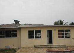 Pre-foreclosure in  NE 129TH ST Miami, FL 33161