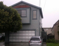 Pre-foreclosure in  ROOSEVELT AVE Richmond, CA 94804