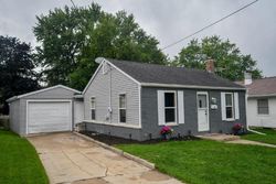 Pre-foreclosure in  W LOOS ST Hartford, WI 53027