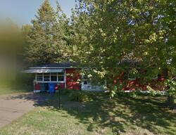 Pre-foreclosure in  FERNWOOD RD Hamden, CT 06517