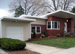 Pre-foreclosure Listing in S SPRINGFIELD AVE EVERGREEN PARK, IL 60805