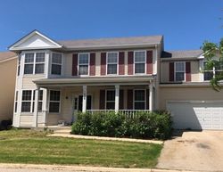  Victoria Park Cir, Aurora IL
