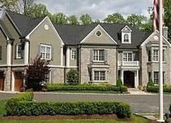Pre-foreclosure in  SOUTH AVE New Canaan, CT 06840
