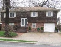 Pre-foreclosure Listing in CORNWELL AVE VALLEY STREAM, NY 11580