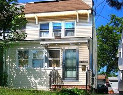 Pre-foreclosure in  249TH ST Little Neck, NY 11363