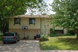 Pre-foreclosure in  HENERY RD Bellevue, NE 68123