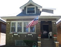 Pre-foreclosure in  W SCHUBERT AVE Chicago, IL 60639
