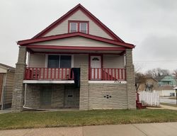 Pre-foreclosure in  S 15TH PL Milwaukee, WI 53215