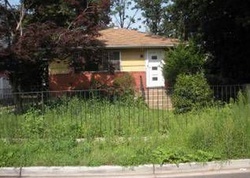Pre-foreclosure in  GREEN AVE Hempstead, NY 11550