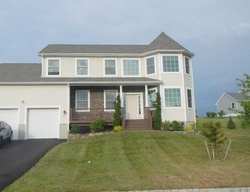 Stratford Dr, Poughkeepsie NY