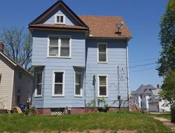 Pre-foreclosure Listing in 7TH AVE MOLINE, IL 61265