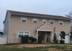  Dublin Ln, Hazlet NJ