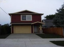 Pre-foreclosure in  N TRENTON ST Portland, OR 97203