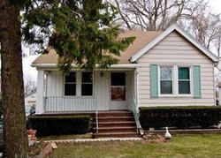 Pre-foreclosure in  CATALPA AVE Wood Dale, IL 60191