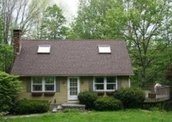 Pre-foreclosure Listing in BEHRENS RD NEW HARTFORD, CT 06057