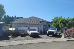 Pre-foreclosure in  NW 6TH AVE Vancouver, WA 98685