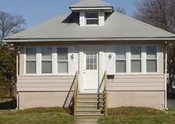 Pre-foreclosure in  S CHESTNUT AVE Maple Shade, NJ 08052