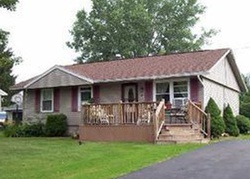Pre-foreclosure Listing in CHRISTOPHER DR BALDWINSVILLE, NY 13027