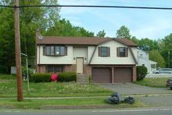 Pre-foreclosure Listing in MAIN ST BERLIN, CT 06037