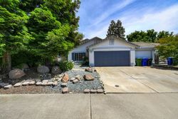 Pre-foreclosure Listing in PARK TERRACE DR GALT, CA 95632