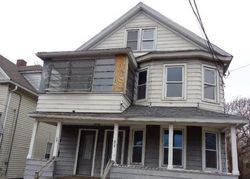 Pre-foreclosure in  HOLLISTER ST Stratford, CT 06615
