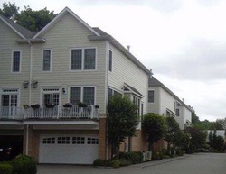 Pre-foreclosure Listing in MARINERS WALK OYSTER BAY, NY 11771