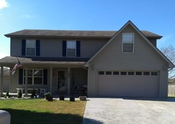 Pre-foreclosure Listing in PAULEY CT BEREA, KY 40403