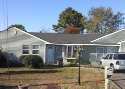 Pre-foreclosure in  TOPSAIL RD Brick, NJ 08723