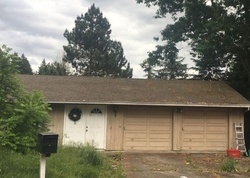 Pre-foreclosure in  SE OAK CREST DR Hillsboro, OR 97123