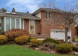 Pre-foreclosure Listing in GLENWOOD RD PLAINVIEW, NY 11803