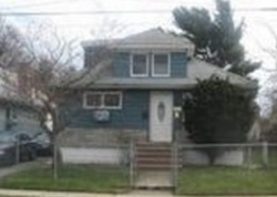 Pre-foreclosure Listing in 243RD ST ROSEDALE, NY 11422