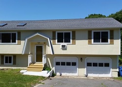 Pre-foreclosure in  FIELDWOOD RD Waterbury, CT 06704