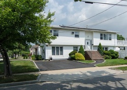 Pre-foreclosure Listing in GERALD AVE EAST MEADOW, NY 11554