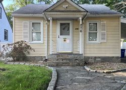 Pre-foreclosure Listing in SOUNDVIEW AVE BRIDGEPORT, CT 06606