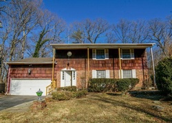 Pre-foreclosure Listing in WOOD CT BAYVILLE, NY 11709